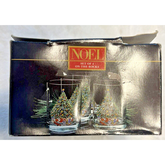 Vintage Noel Christmas Tree Wreath 12 Ounces Lowball Glasses, Set of 4 - Picture 1 of 3